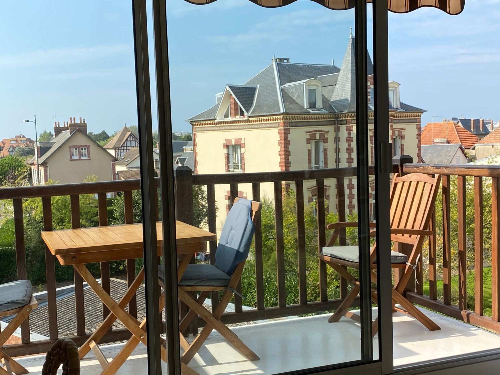 Hyper Centre - 2 Pieces Tout Confort - Terrasse - Ascenseur - Cabourg Dış mekan fotoğraf